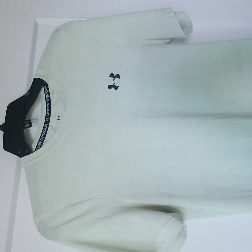 Under Armour Mint Green T-Shirt S/M